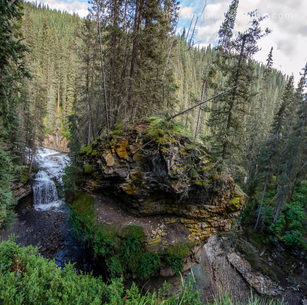 Johnston Canyon Creek-Banff Canada-Alberta065