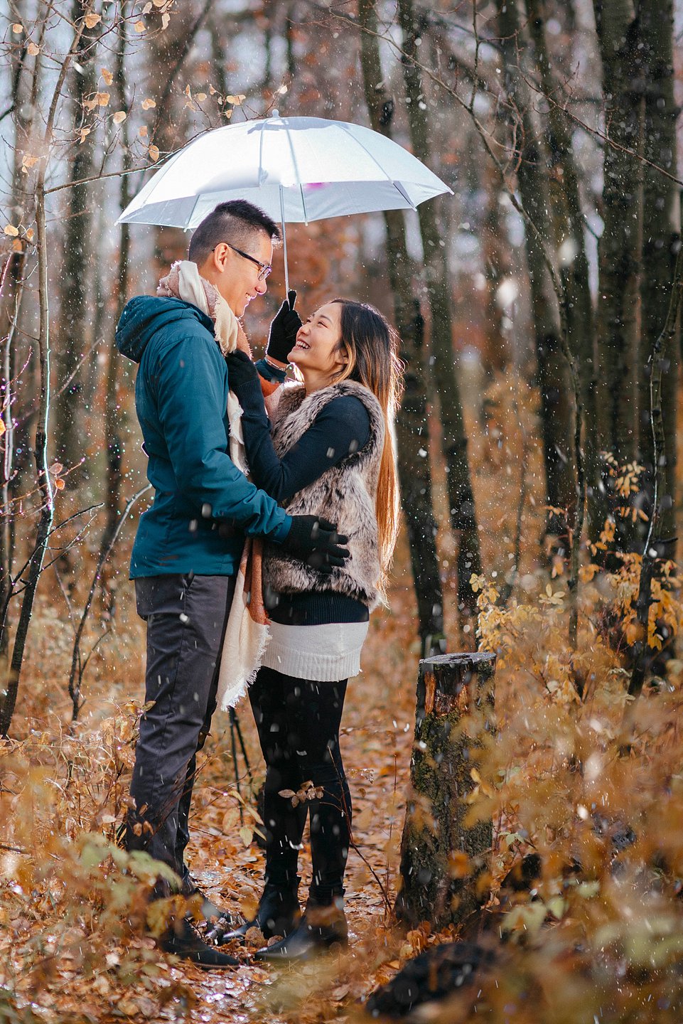 Edmonton-fall-couple-engagement-portrait-photographer-_0025