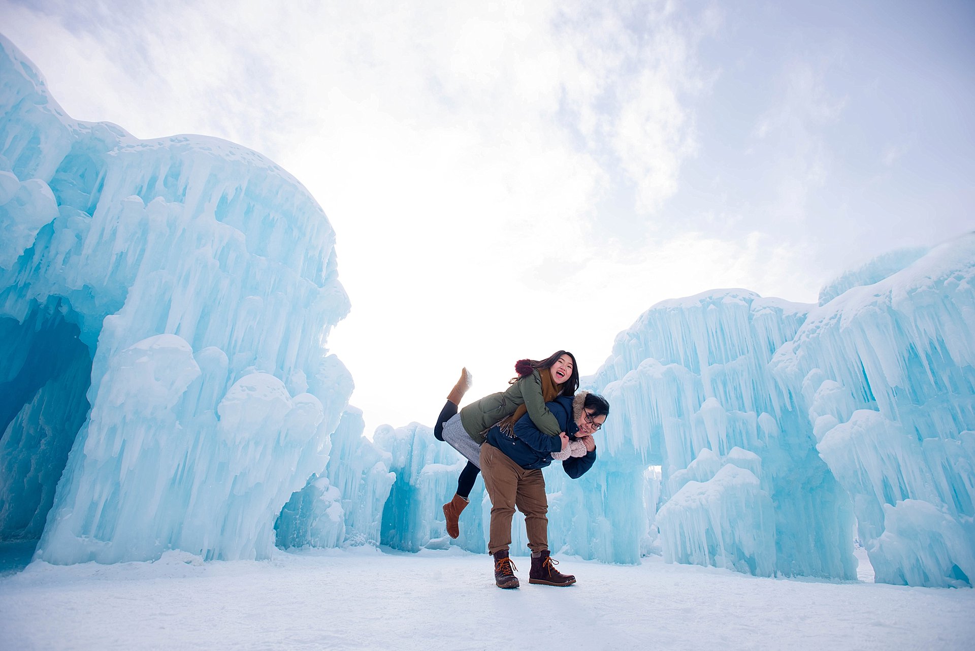 VJ-Ice-castles-engagement-photography_0010