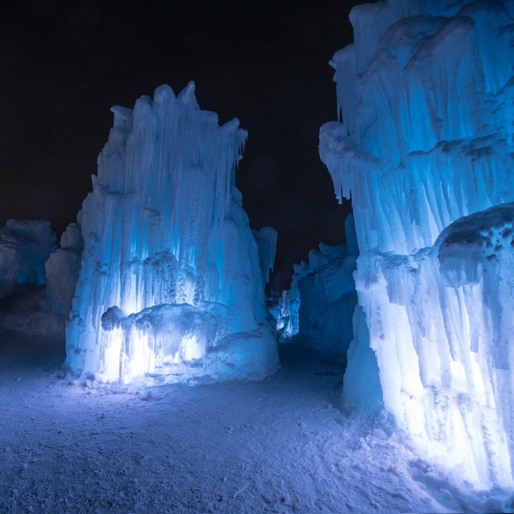 Winter Activities Canada Edmonton Ice Castles Visit Hawrelak Park-tourism icicle pillars